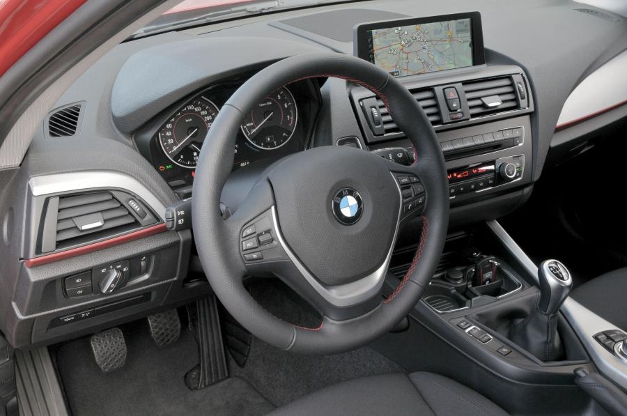  BMW 118i Sport Line 2011 года  (фото 34 из 185)